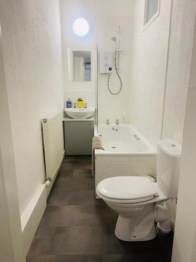 Ground Floor 1 Bedroom Flat In The City Centre Edinburgh Apartment